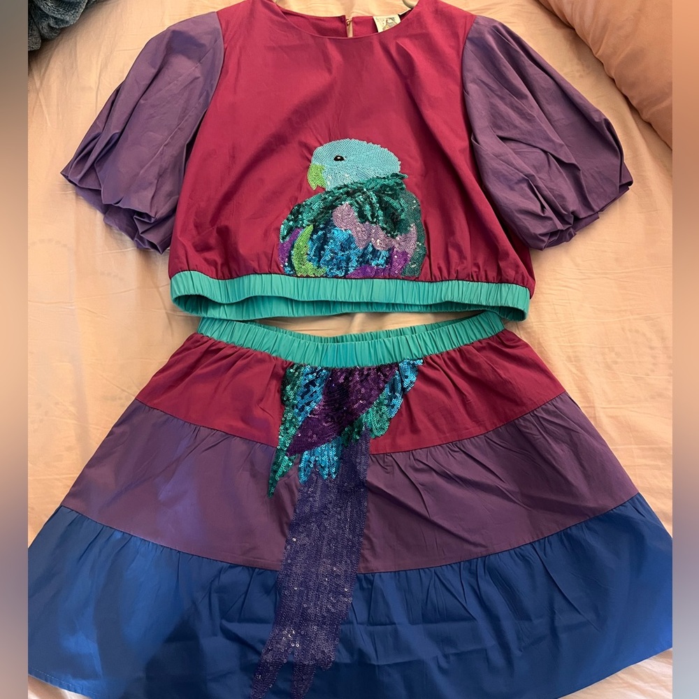 Queen of Sparkles parrot outfit set